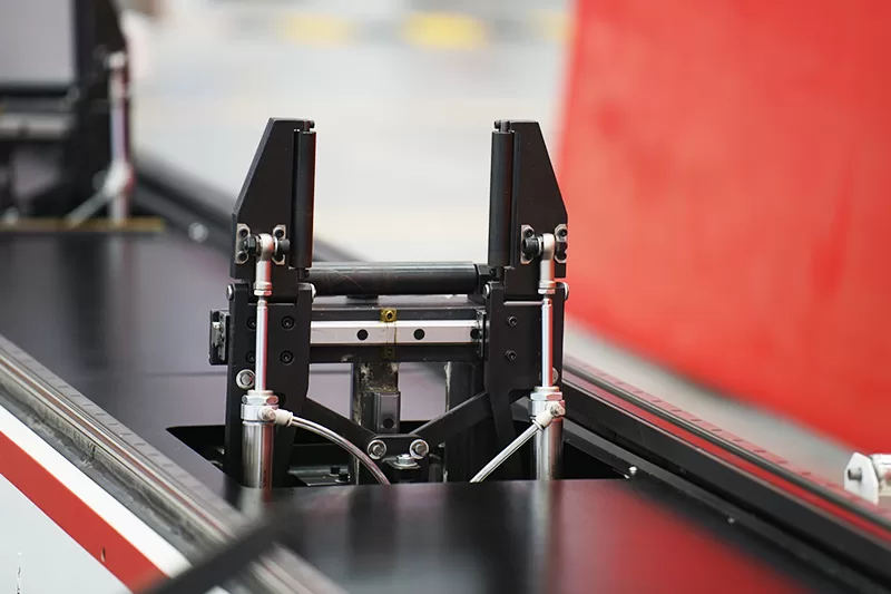 part of TK7160 pipe laser cutting machine for sale-DXTECH (2) part of TK7160 pipe laser cutting machine for sale-DXTECH