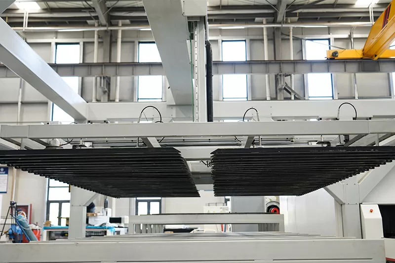 auto loading and unloading plate pipe laser cutting machine-dxtech (2) 6000w kapalı plaka boru fiber lazer kesim makinesi