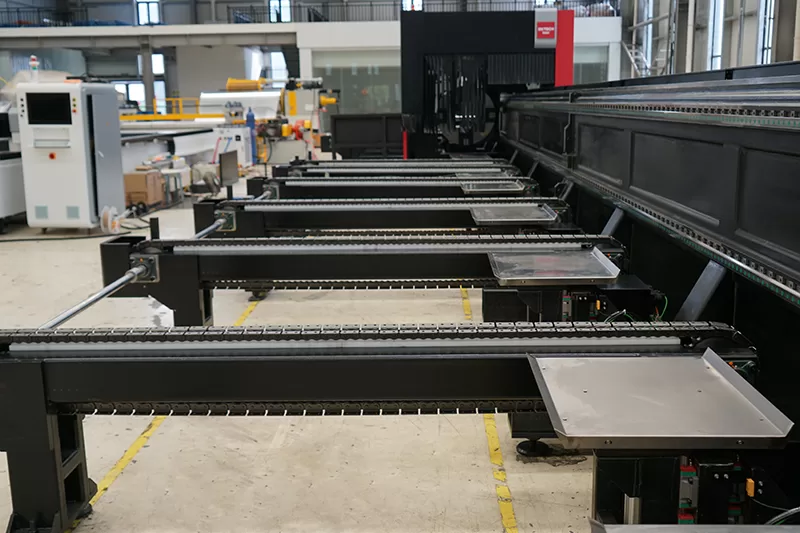 12 metre celik boru kesimi icin 6kw boru lazer kesim makinesi (11) 12-metre-celik-boru-kesimi-icin-6kw-boru-lazer-kesim-makinesi