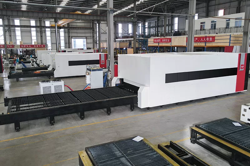 2560SP yuksek hassasiyetli metal lazer kesim makinesi (1) 2560SP yuksek hassasiyetli metal lazer kesim makinesi