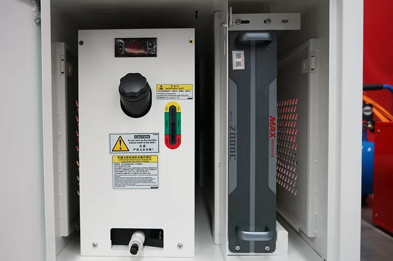 El Tipi 1500W Fiber Lazer Kaynak Makinesi (5) El Tipi 1500W Fiber Lazer Kaynak Makinesi